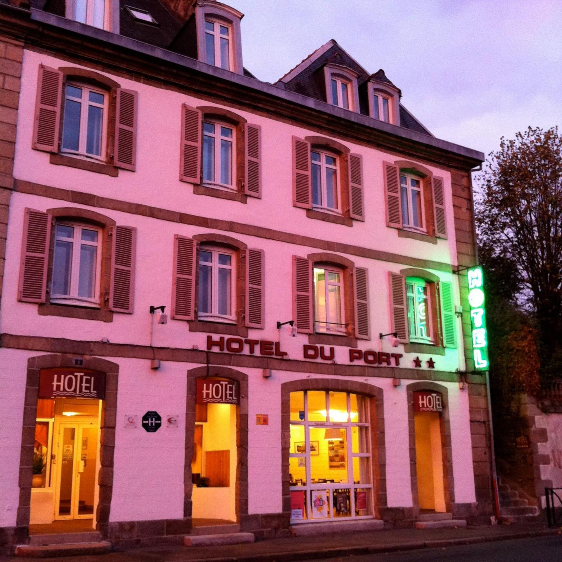 Hotel Du Port Морле Экстерьер фото