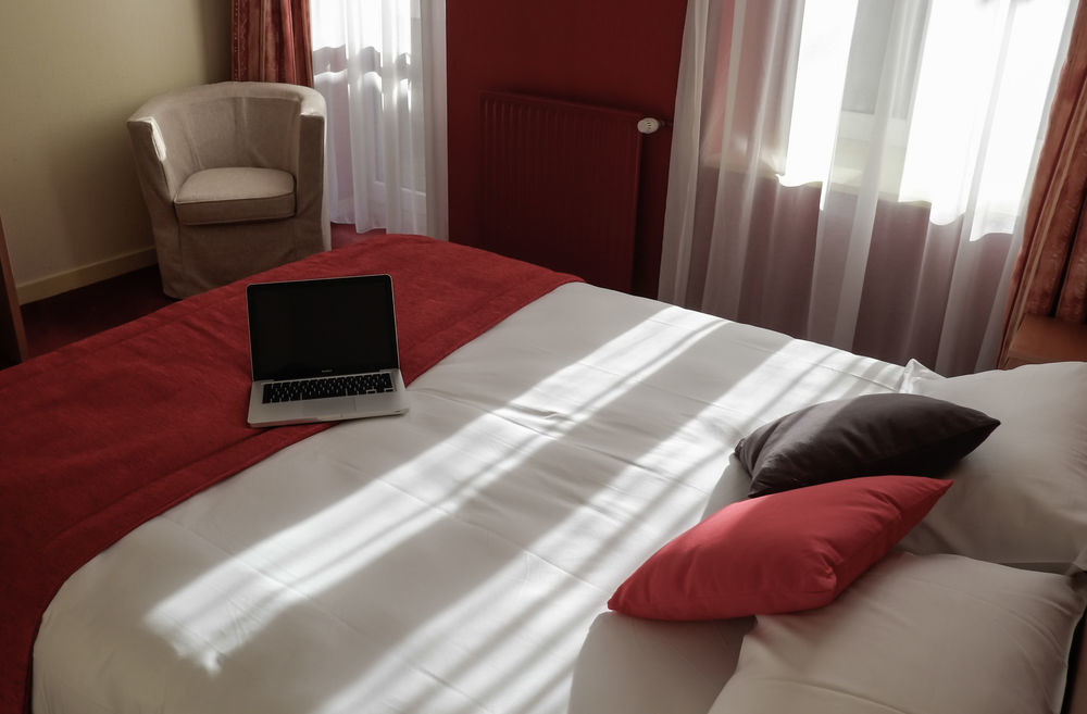 Hotel Du Port Морле Экстерьер фото